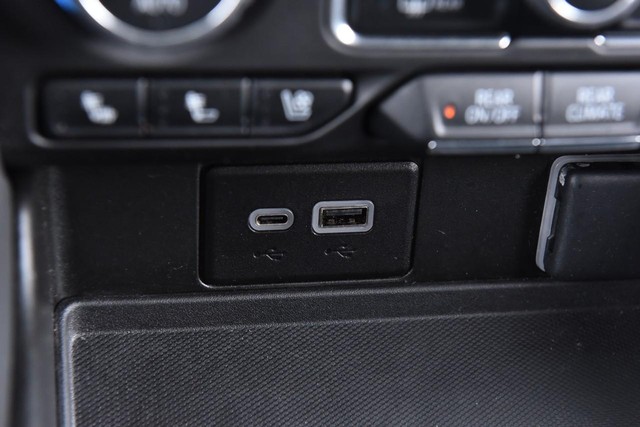 Chevrolet Tahoe Vehicle Image 18