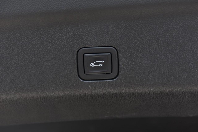 Chevrolet Tahoe Vehicle Image 27