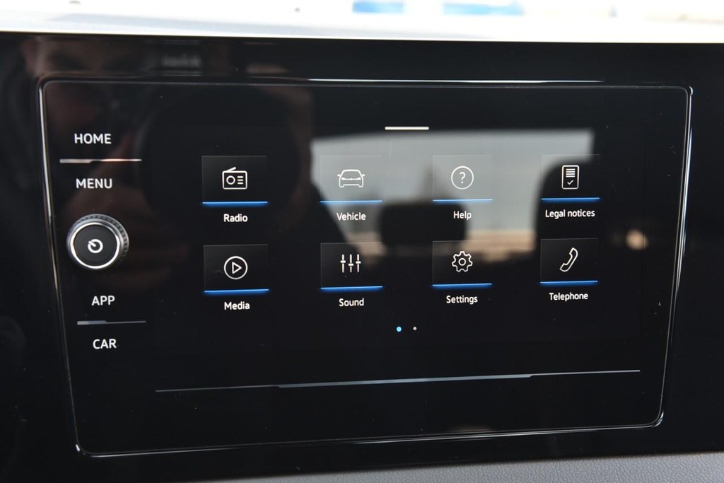 Volkswagen Jetta Vehicle Full-screen Gallery Image 14