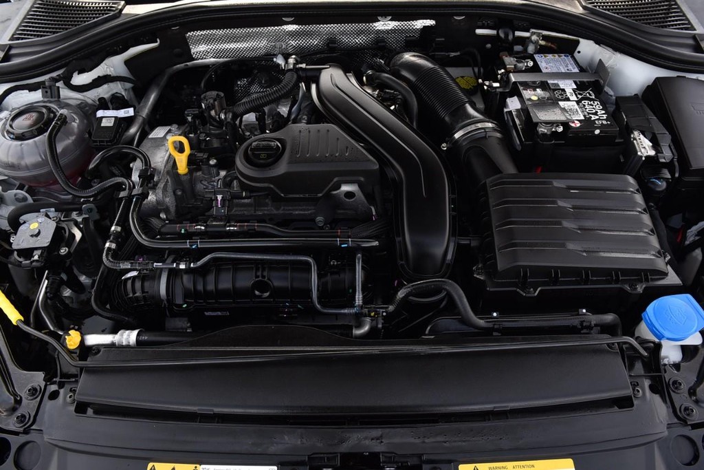 Volkswagen Jetta Vehicle Full-screen Gallery Image 23