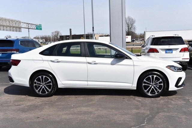 Volkswagen Jetta Vehicle Image 05