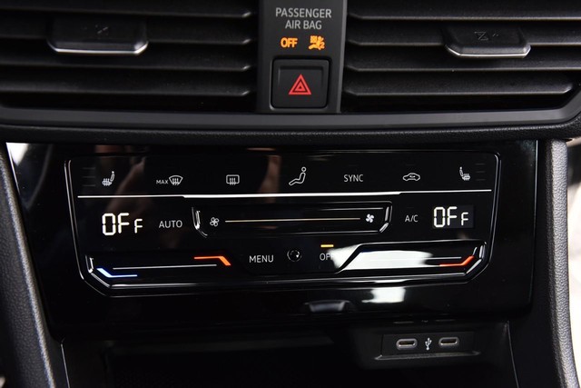 Volkswagen Jetta Vehicle Image 15