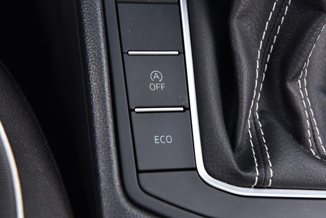 Volkswagen Jetta Vehicle Image 17