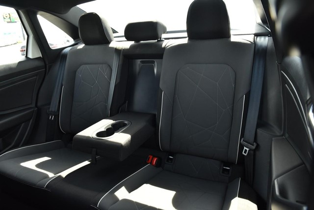 Volkswagen Jetta Vehicle Image 21