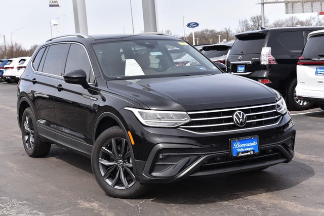 Volkswagen Tiguan Vehicle Image 02