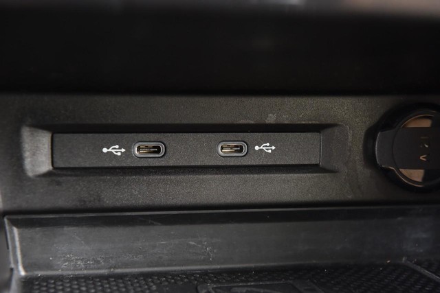 Volkswagen Tiguan Vehicle Image 15