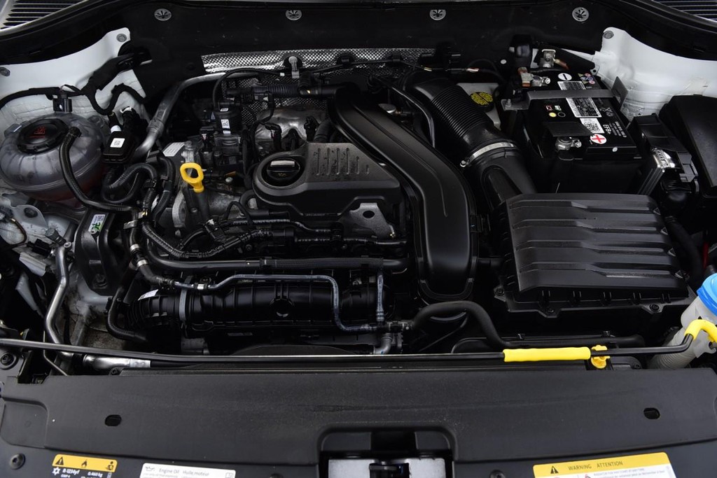 Volkswagen Taos Vehicle Full-screen Gallery Image 25