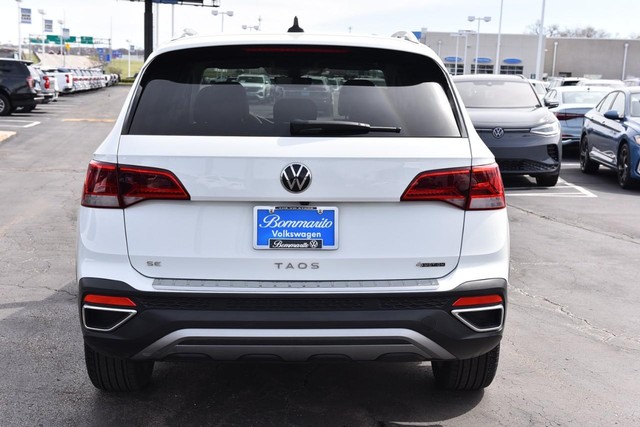 Volkswagen Taos Vehicle Image 06