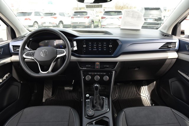 Volkswagen Taos Vehicle Image 07