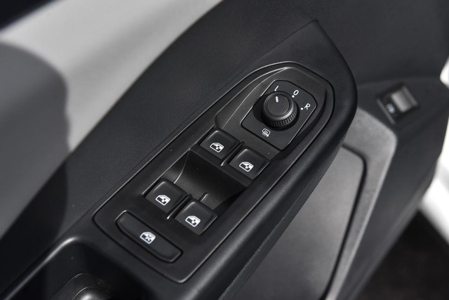 Volkswagen Taos Vehicle Image 08