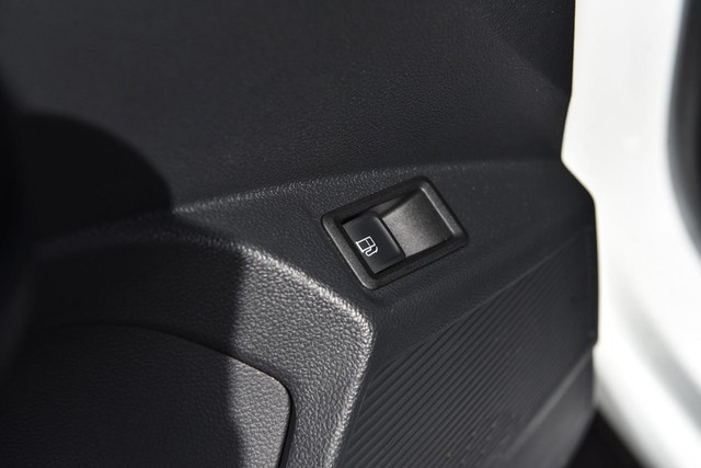 Volkswagen Taos Vehicle Image 09