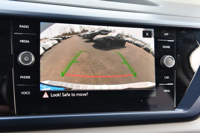 Volkswagen Taos Vehicle Image 12