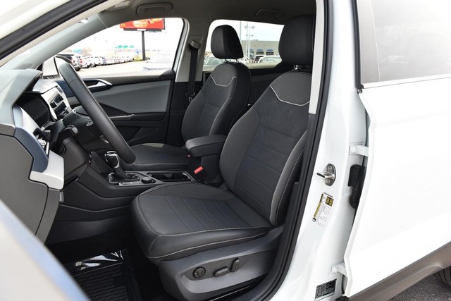 Volkswagen Taos Vehicle Image 19