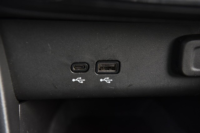 Buick Encore GX Vehicle Image 15