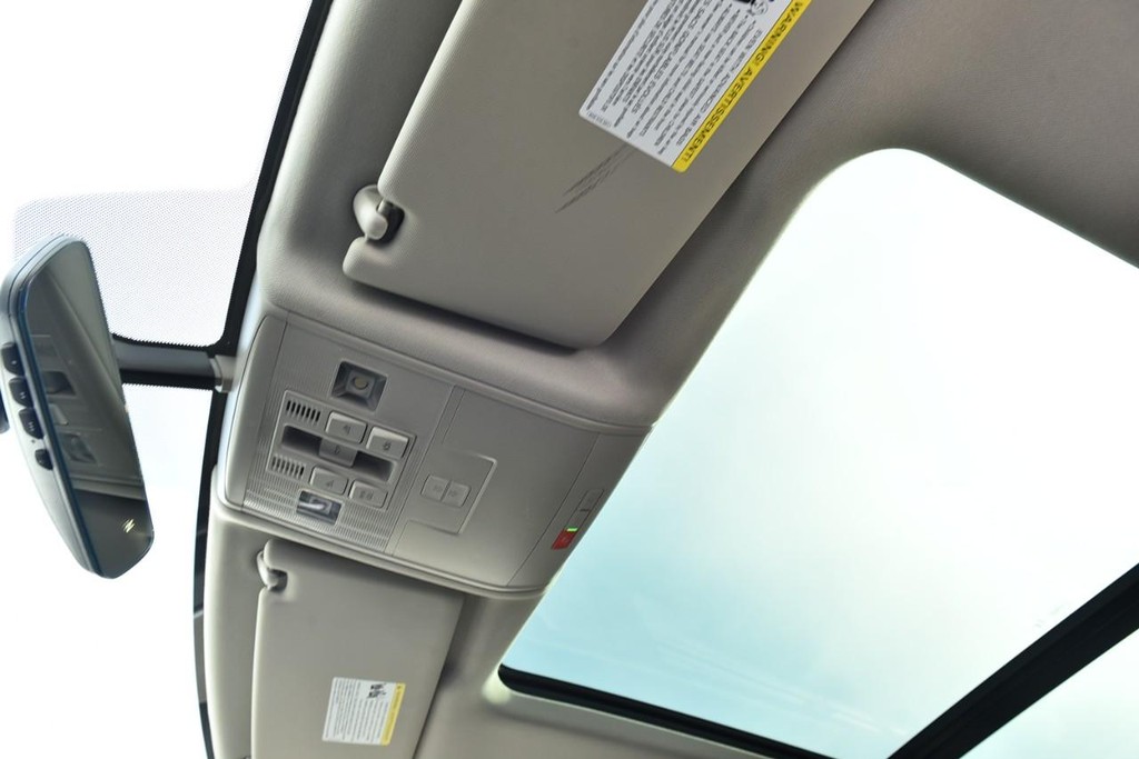 Volkswagen Atlas Vehicle Full-screen Gallery Image 21