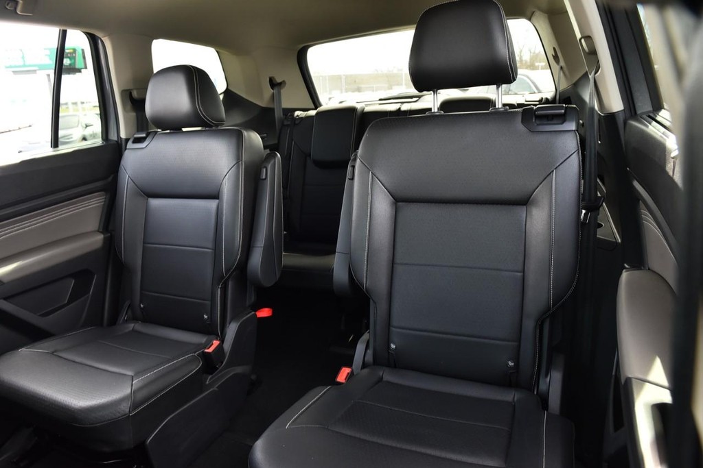 Volkswagen Atlas Vehicle Full-screen Gallery Image 22