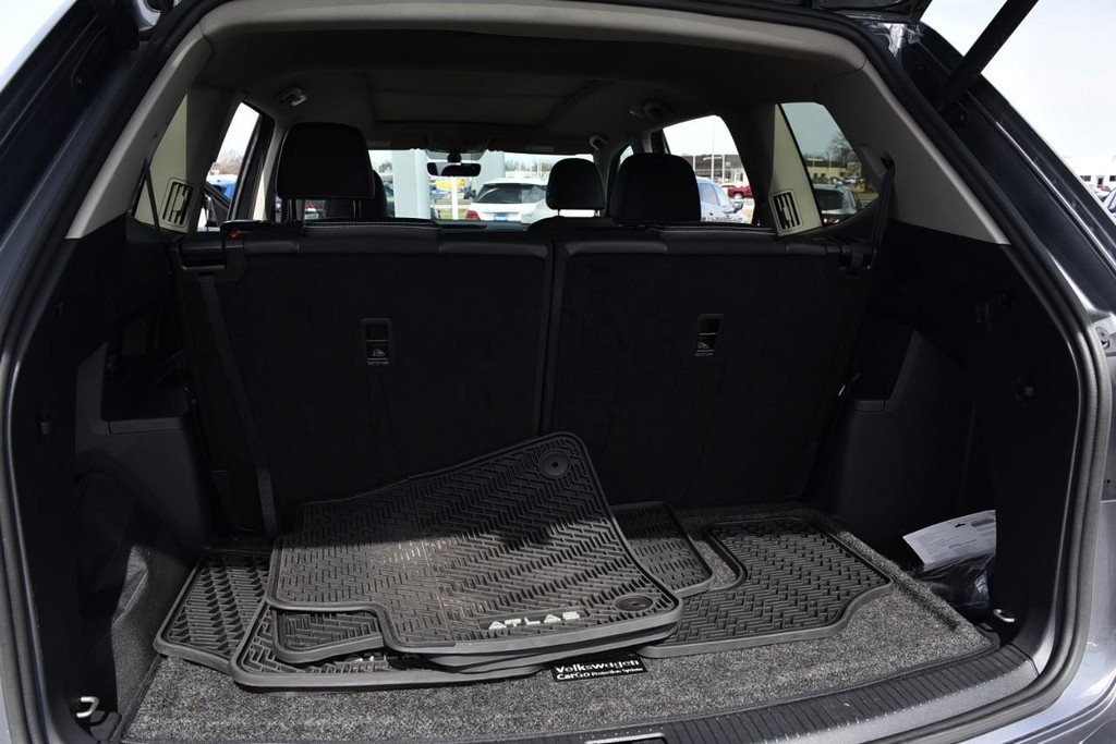 Volkswagen Atlas Vehicle Full-screen Gallery Image 26