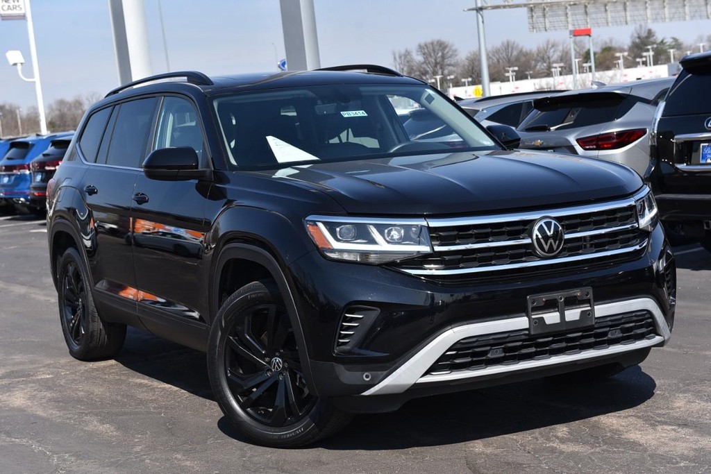Volkswagen Atlas Vehicle Full-screen Gallery Image 2