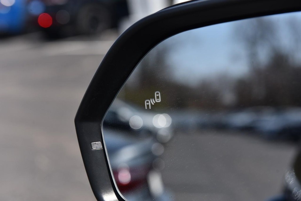 Volkswagen Atlas Vehicle Full-screen Gallery Image 10