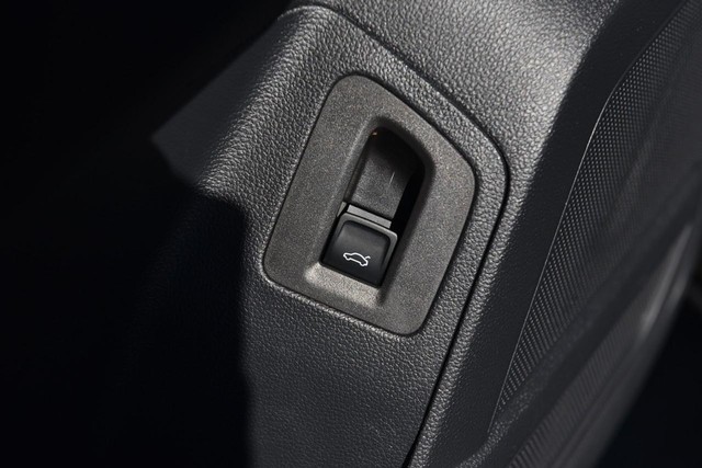 Volkswagen Atlas Vehicle Image 09