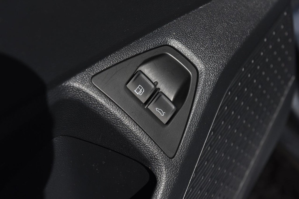 Volkswagen Jetta Vehicle Full-screen Gallery Image 9