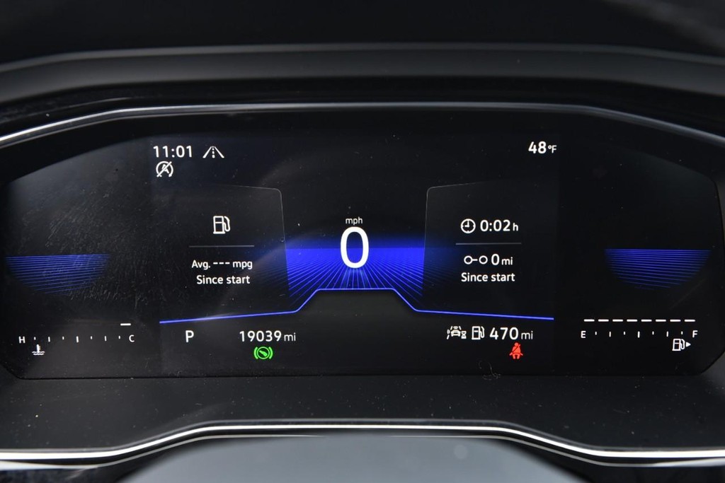 Volkswagen Jetta Vehicle Full-screen Gallery Image 12