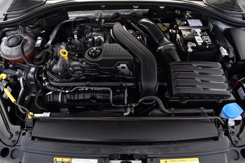 Volkswagen Jetta Vehicle Full-screen Gallery Image 23