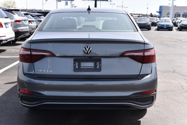 Volkswagen Jetta Vehicle Image 06