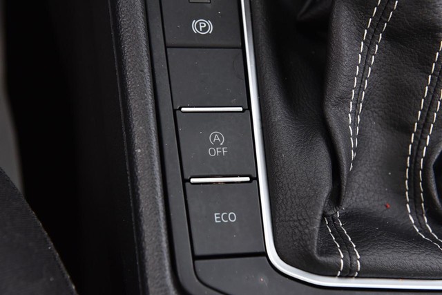 Volkswagen Jetta Vehicle Image 17