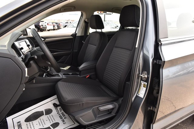 Volkswagen Jetta Vehicle Image 19