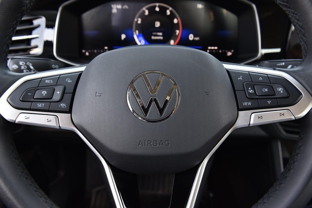 Volkswagen Jetta Vehicle Full-screen Gallery Image 19