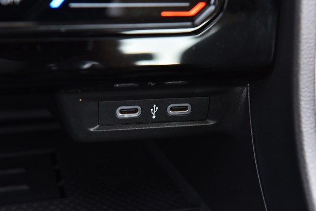 Volkswagen Jetta Vehicle Image 16