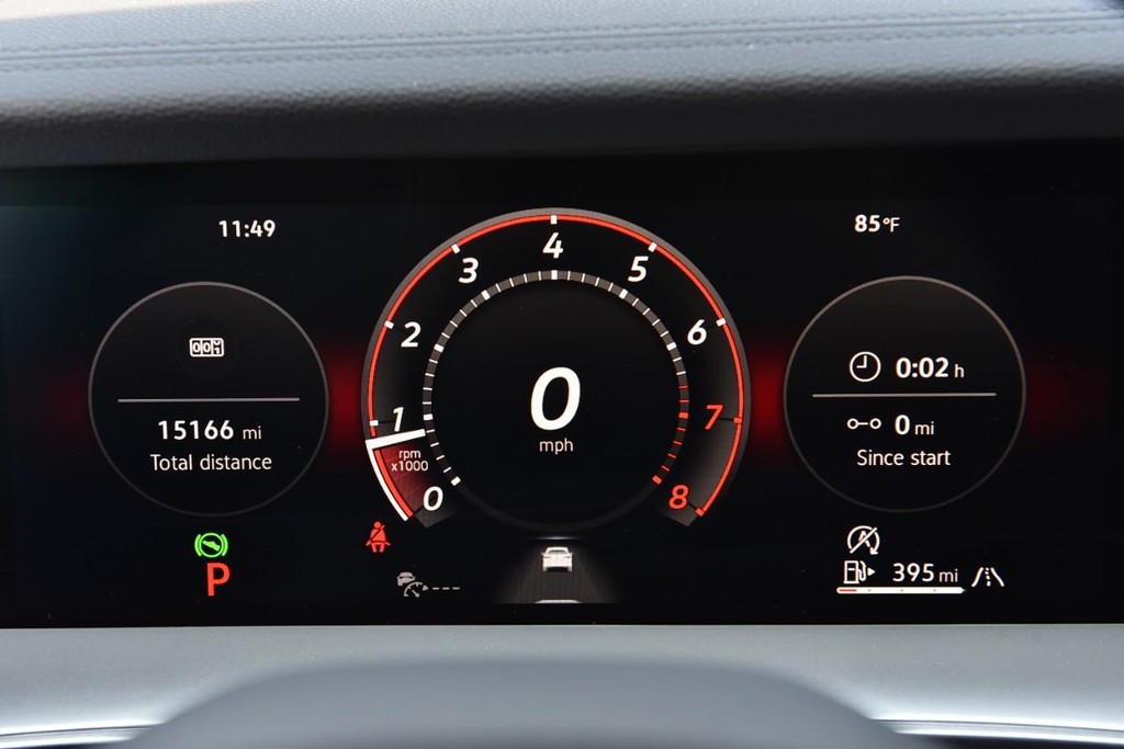 Volkswagen Tiguan Vehicle Full-screen Gallery Image 12