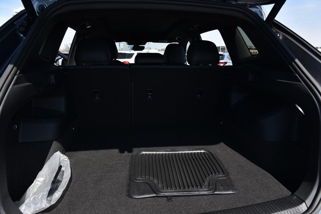 Volkswagen Tiguan Vehicle Full-screen Gallery Image 25