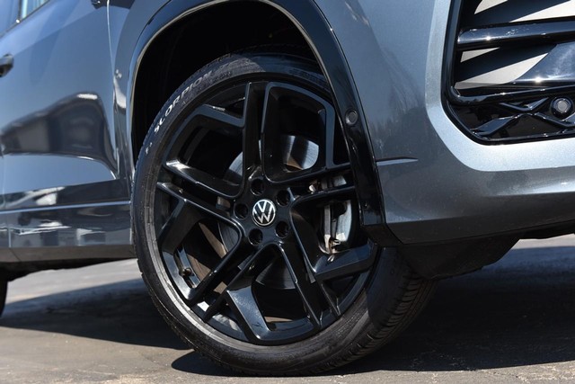 Volkswagen Tiguan Vehicle Image 03