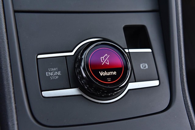 Volkswagen Tiguan Vehicle Image 17