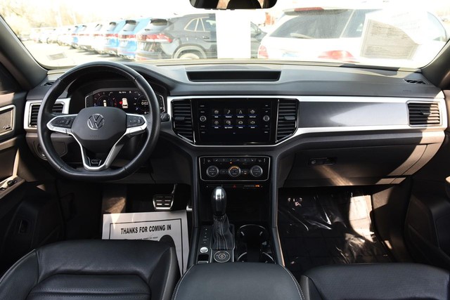 Volkswagen Atlas Cross Sport Vehicle Image 07