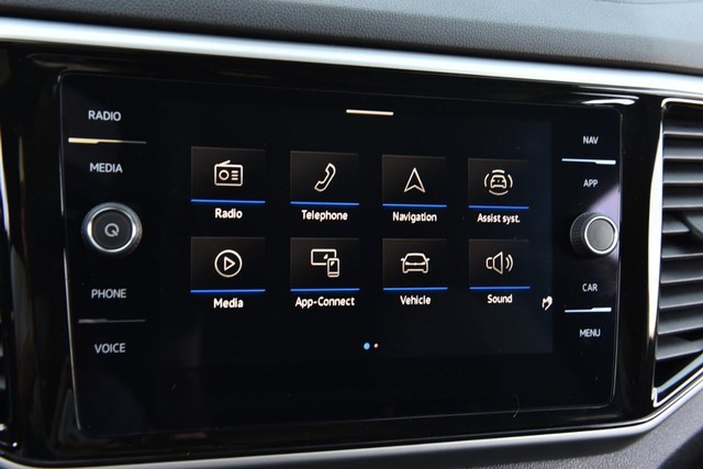 Volkswagen Atlas Cross Sport Vehicle Image 14