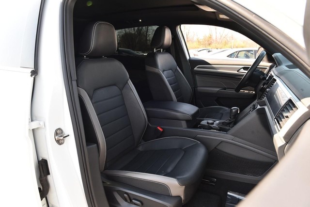 Volkswagen Atlas Cross Sport Vehicle Image 20