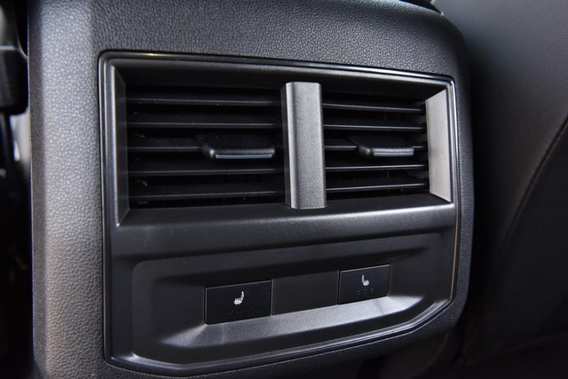 Volkswagen Atlas Cross Sport Vehicle Image 23