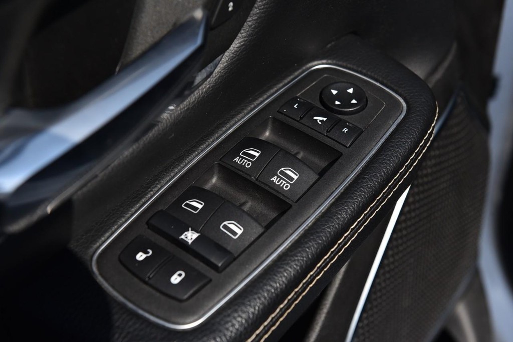 Ram 1500 Vehicle Full-screen Gallery Image 9