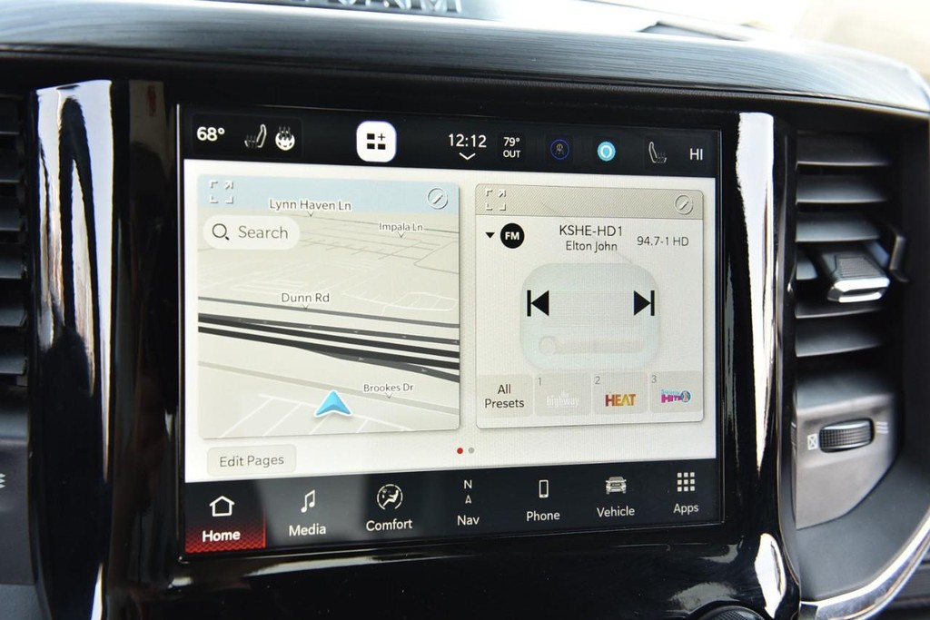 Ram 1500 Vehicle Full-screen Gallery Image 15