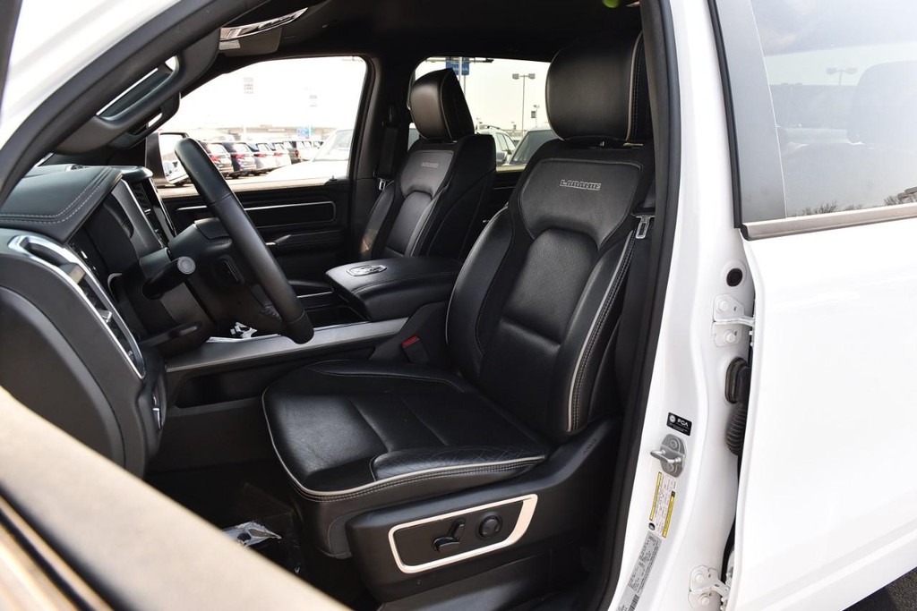 Ram 1500 Vehicle Full-screen Gallery Image 23