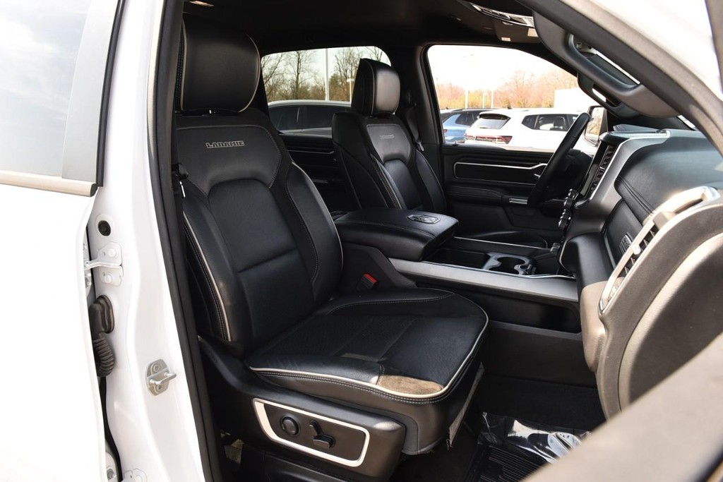 Ram 1500 Vehicle Full-screen Gallery Image 24