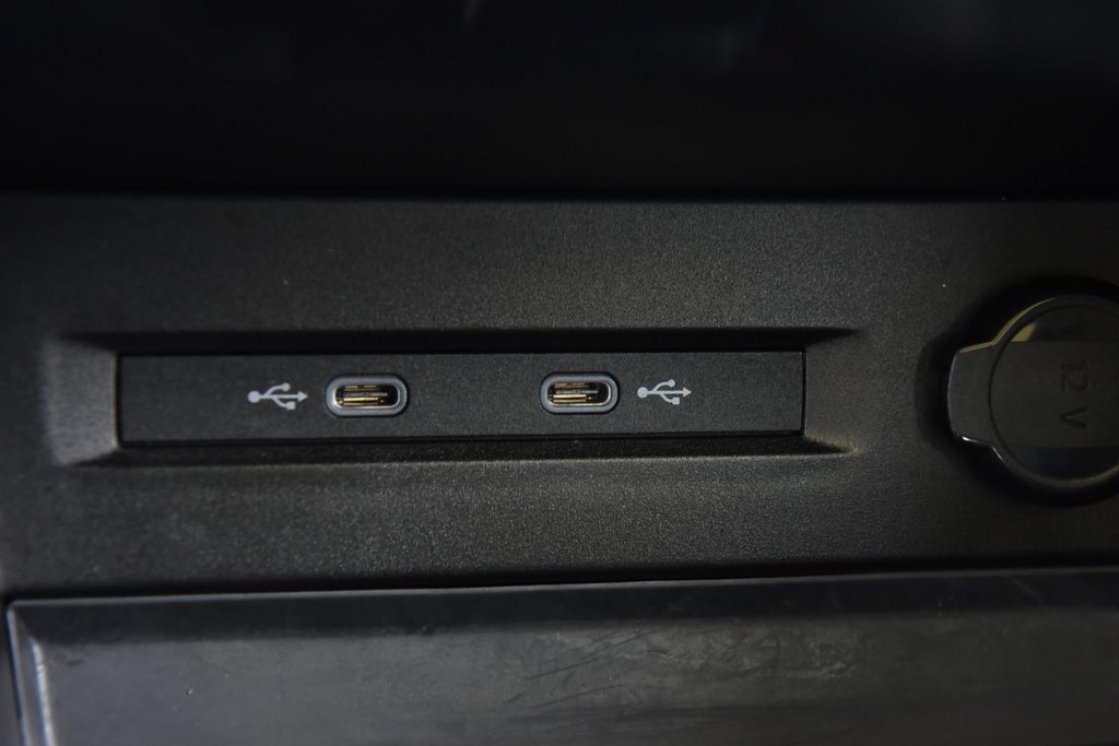 Volkswagen Taos Vehicle Full-screen Gallery Image 16