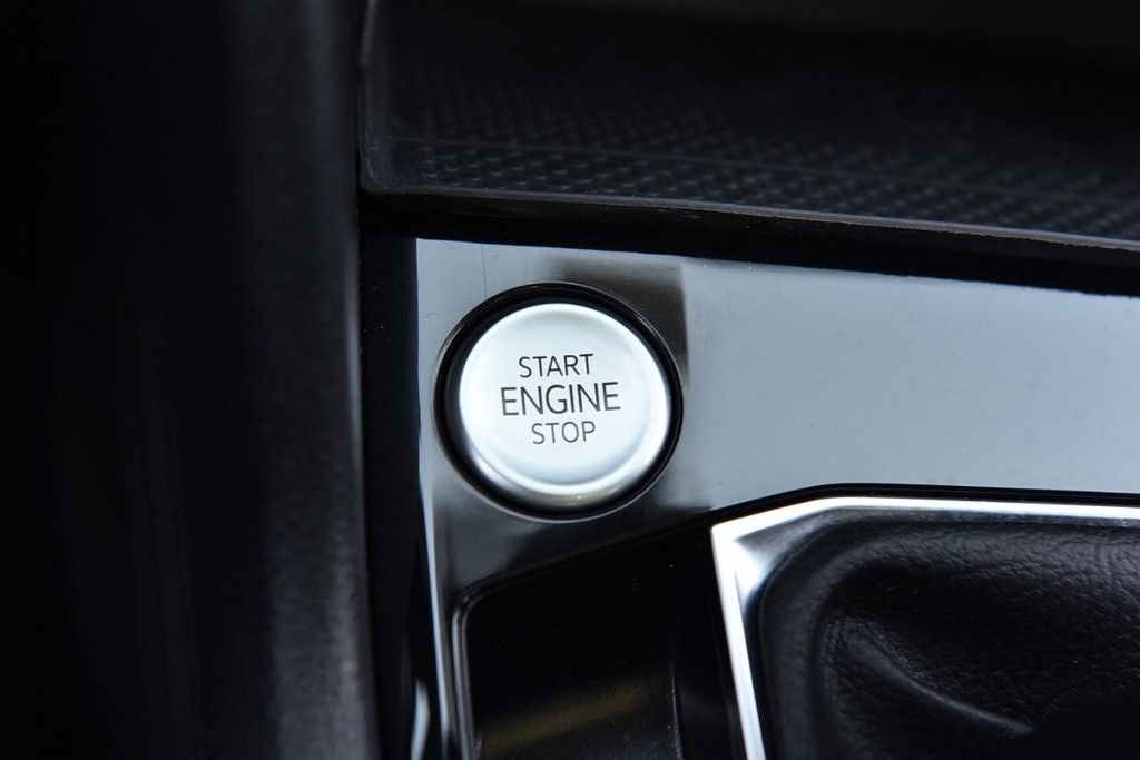 Volkswagen Taos Vehicle Full-screen Gallery Image 17