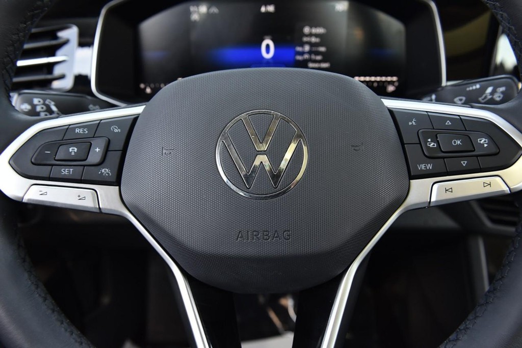 Volkswagen Jetta Vehicle Full-screen Gallery Image 19