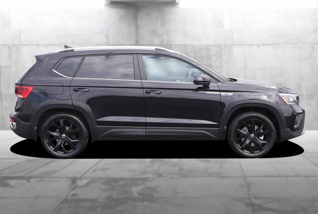 Volkswagen Taos Vehicle Image 05
