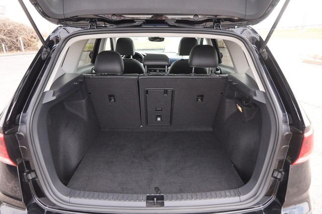 Volkswagen Taos Vehicle Image 07