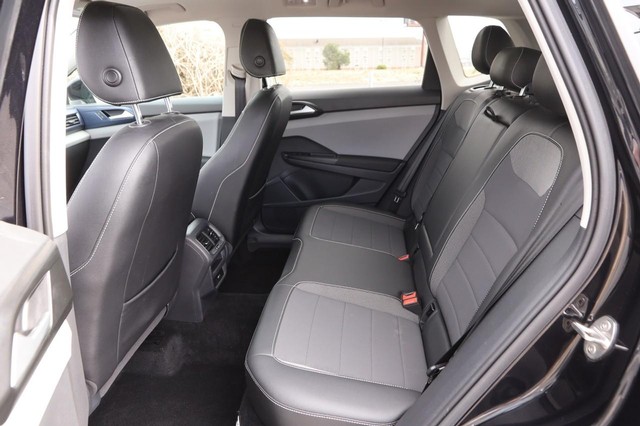 Volkswagen Taos Vehicle Image 10